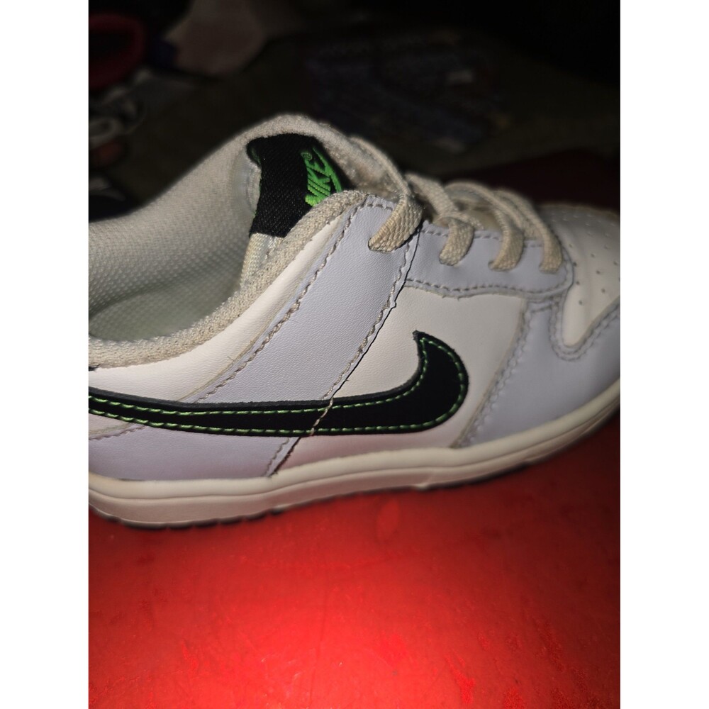 Nike - Football Grey/Green Strike - TD